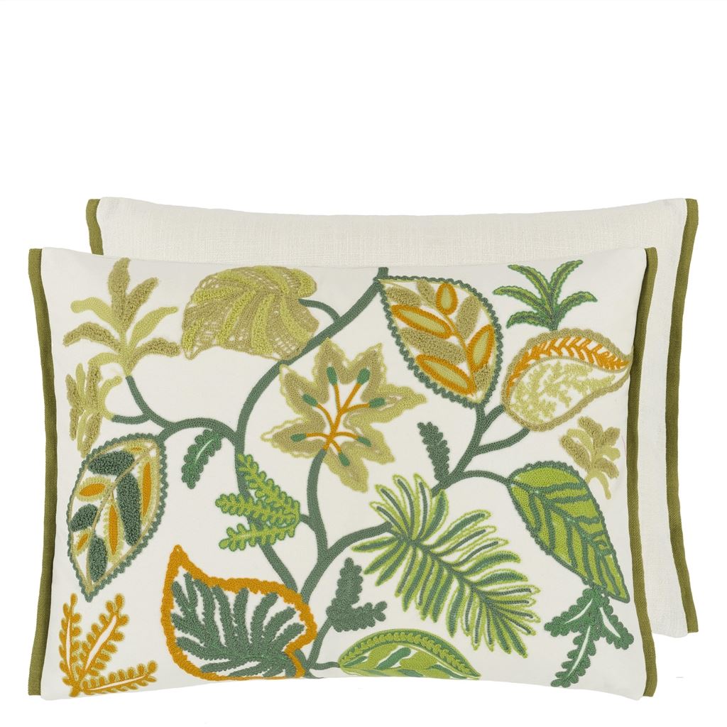 Foglia Cushion By Designers Guild In Moss Green